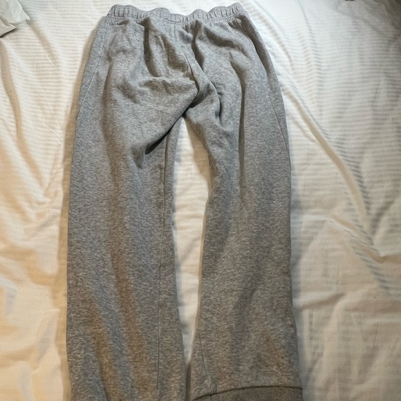 Adidas girls sweatpants - Picture 4 of 5